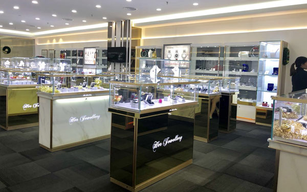 首飾展示柜的空間陳列技巧，讓效果達(dá)到最佳
